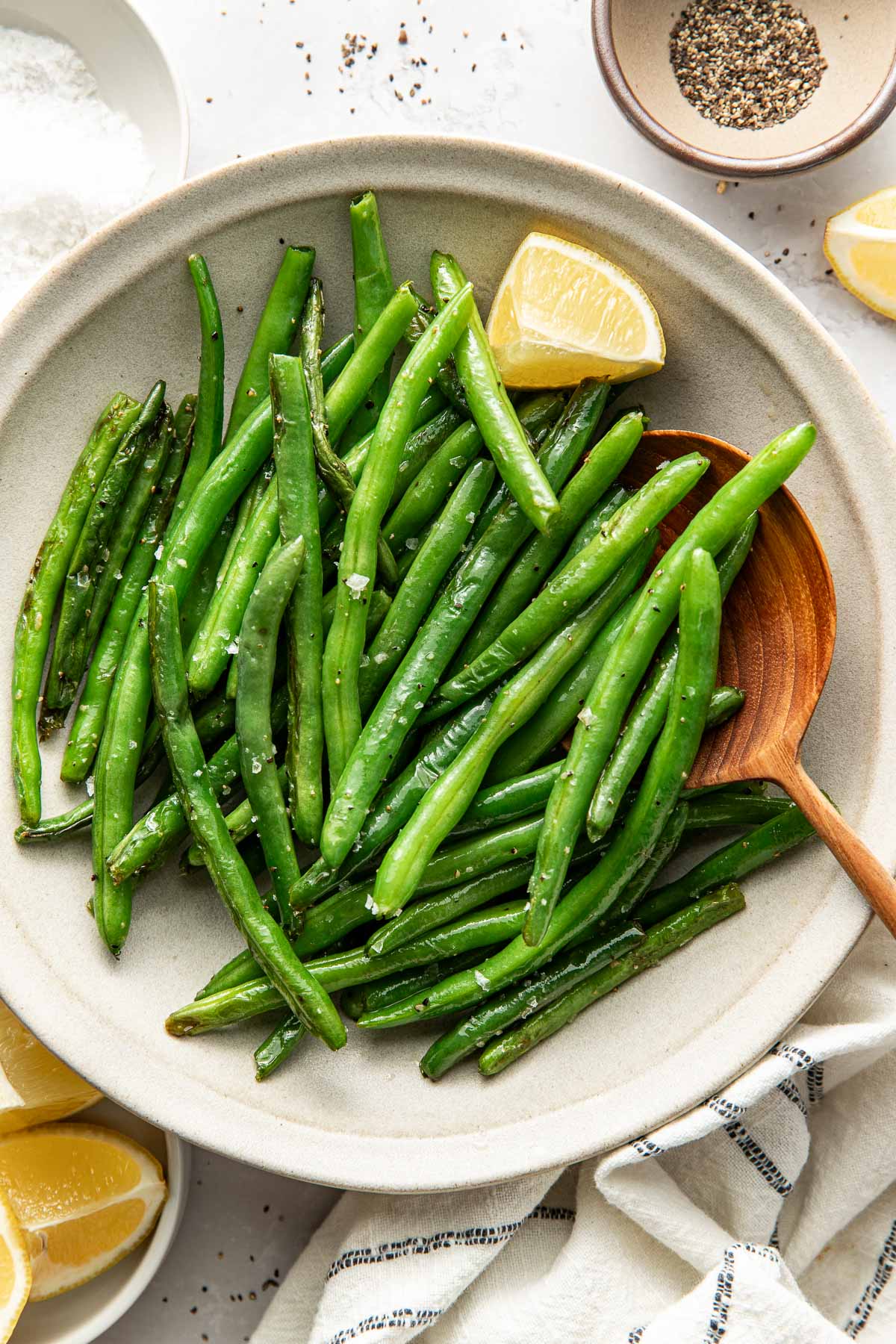Blistered & Fast: Versatile Sautéed Green Beans Recipe